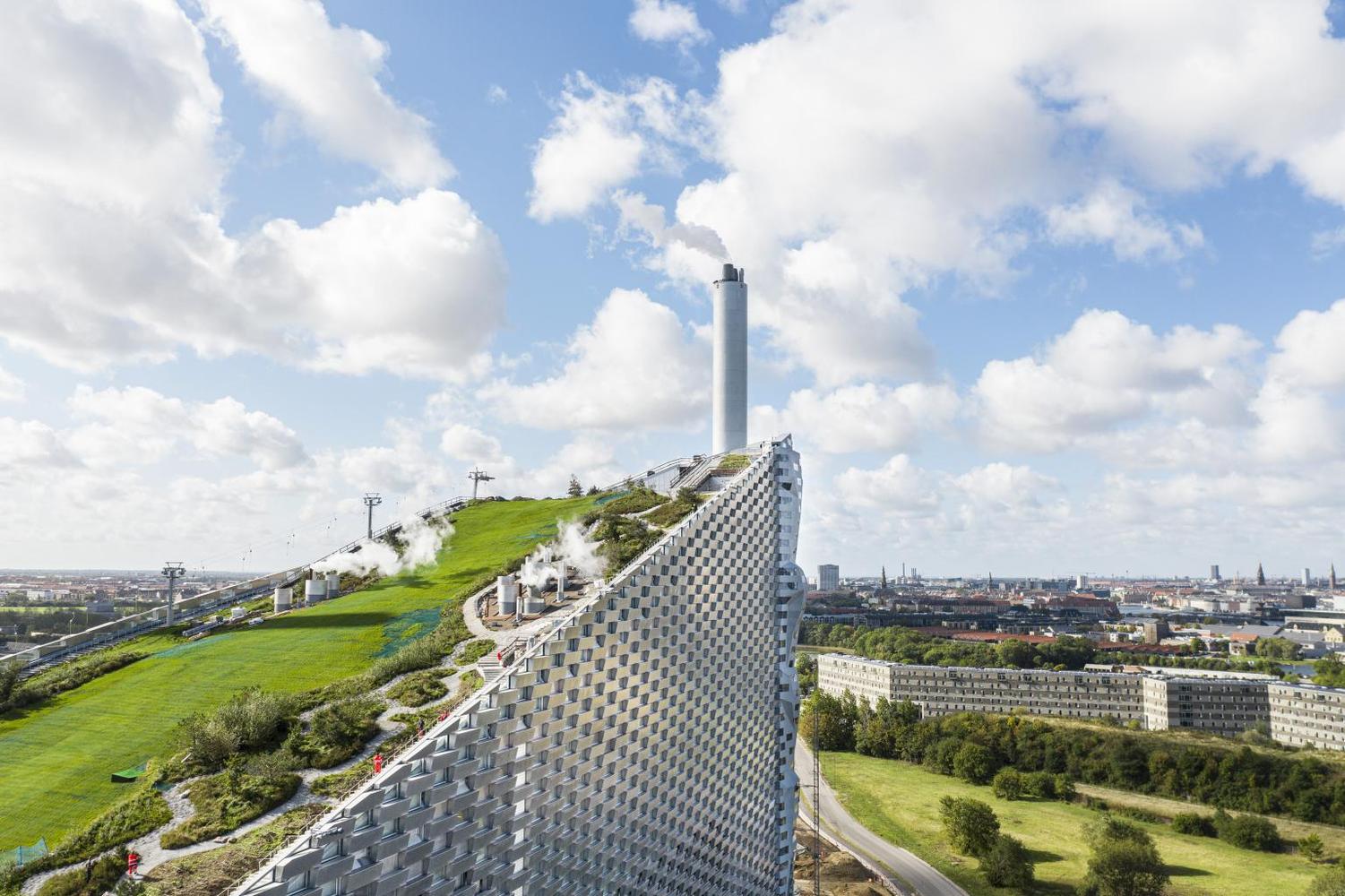 CopenHill em Copenhague, Dinamarca – Projeto sustentável que combina lazer e geração de energia a partir de resíduos